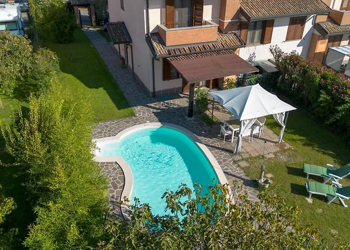 Schatz Con Piscina Privata Ferienhaus Settala